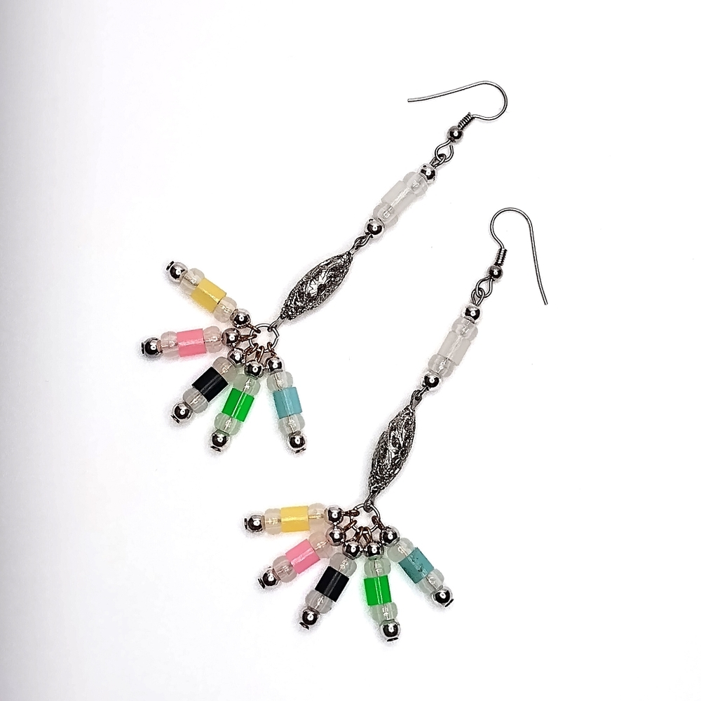 GLOW EARRINGS - Picture 4 of 9